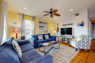 PC628: Rockin' Pelican