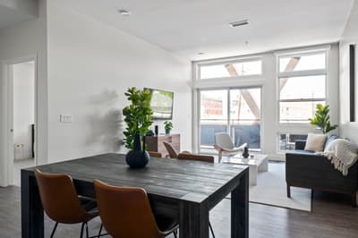 DEN 2880(U205) Zuni St. LoHi